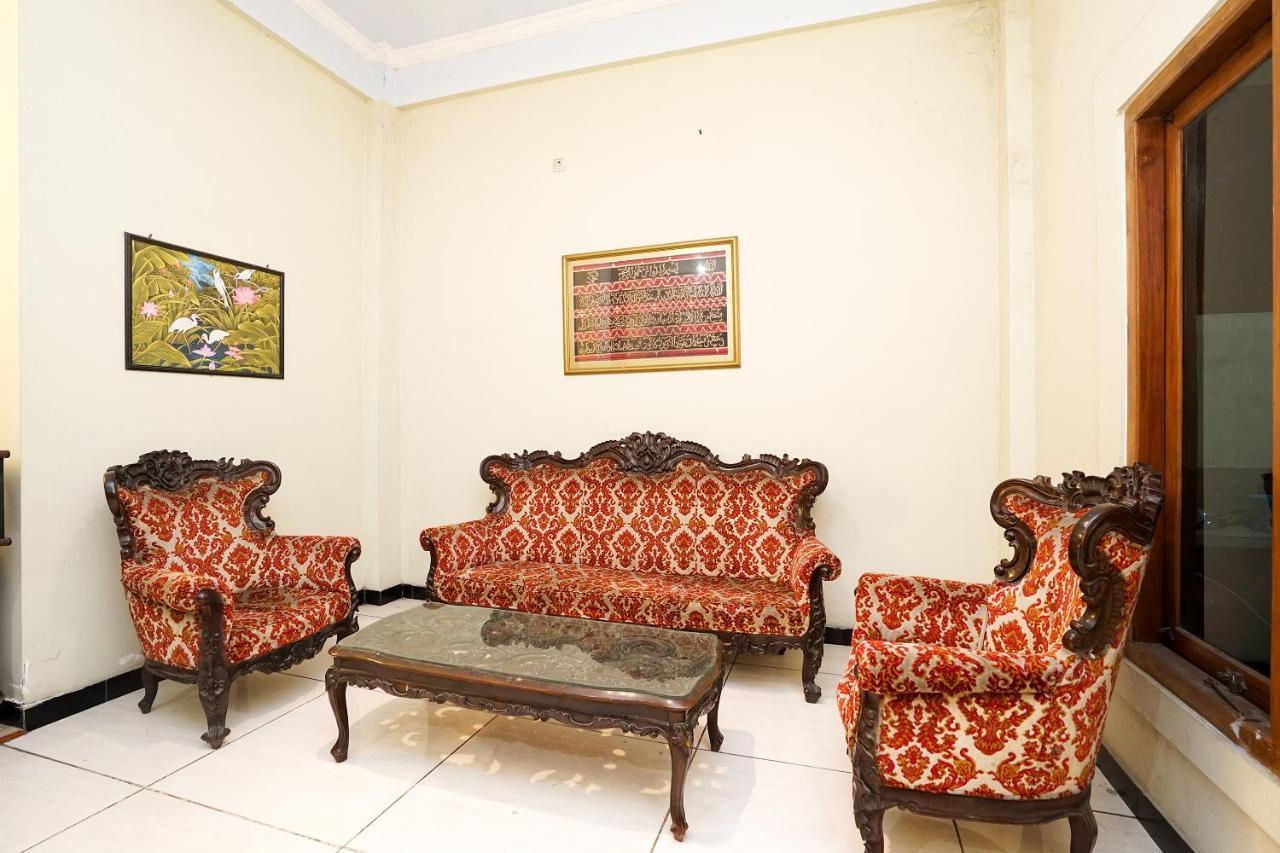 Kartika Syariah Homestay By Stayku Surabaja Zewnętrze zdjęcie