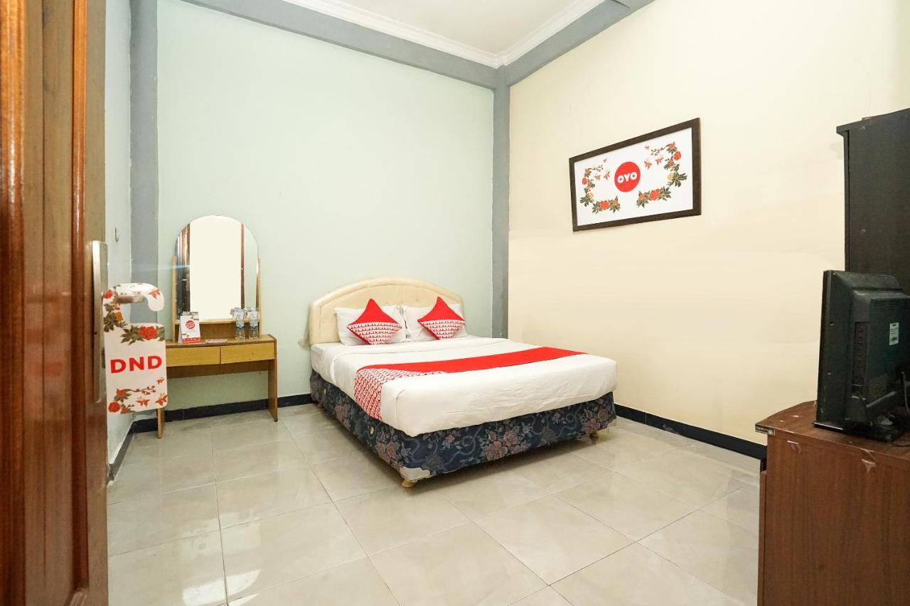 Kartika Syariah Homestay By Stayku Surabaja Zewnętrze zdjęcie