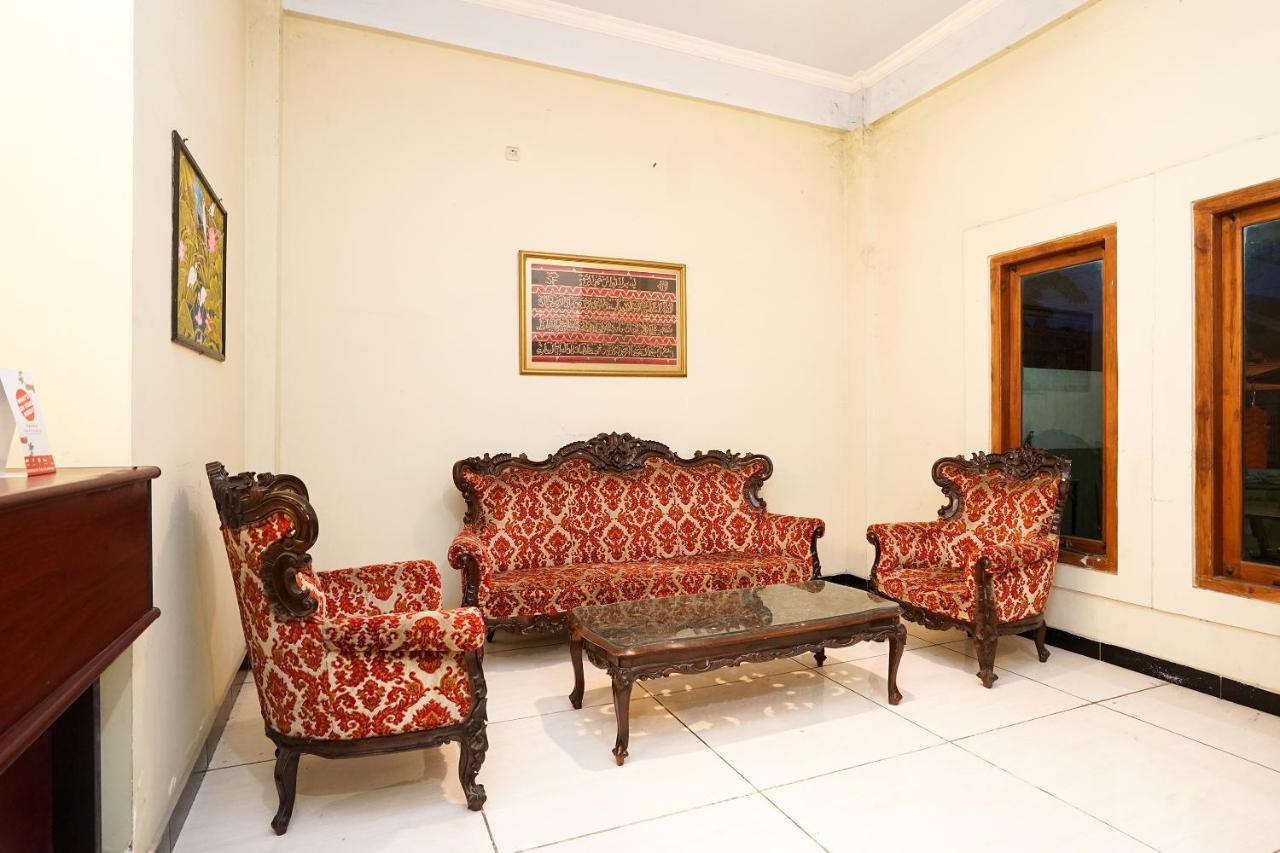 Kartika Syariah Homestay By Stayku Surabaja Zewnętrze zdjęcie