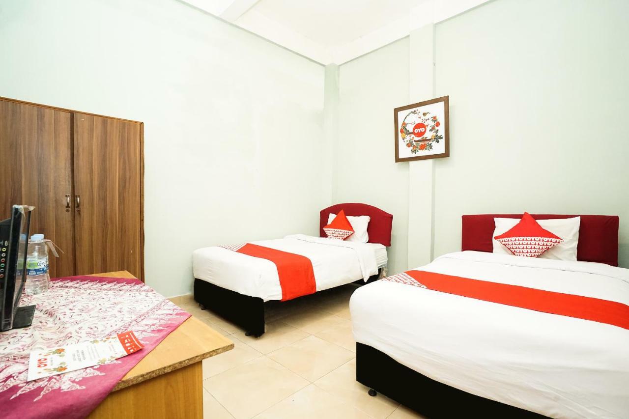 Kartika Syariah Homestay By Stayku Surabaja Zewnętrze zdjęcie