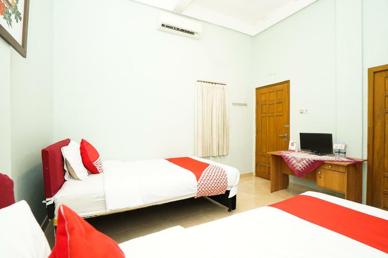Kartika Syariah Homestay By Stayku Surabaja Zewnętrze zdjęcie