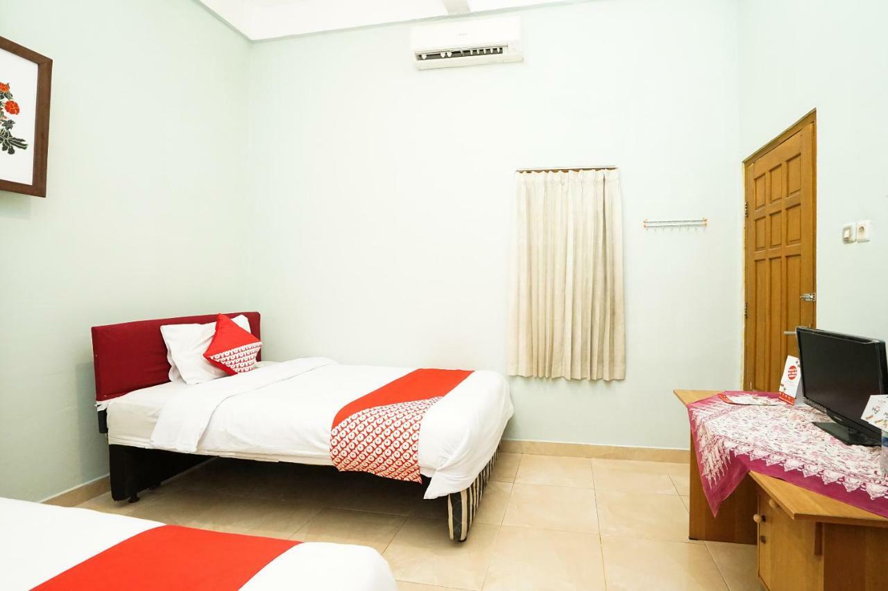 Kartika Syariah Homestay By Stayku Surabaja Zewnętrze zdjęcie