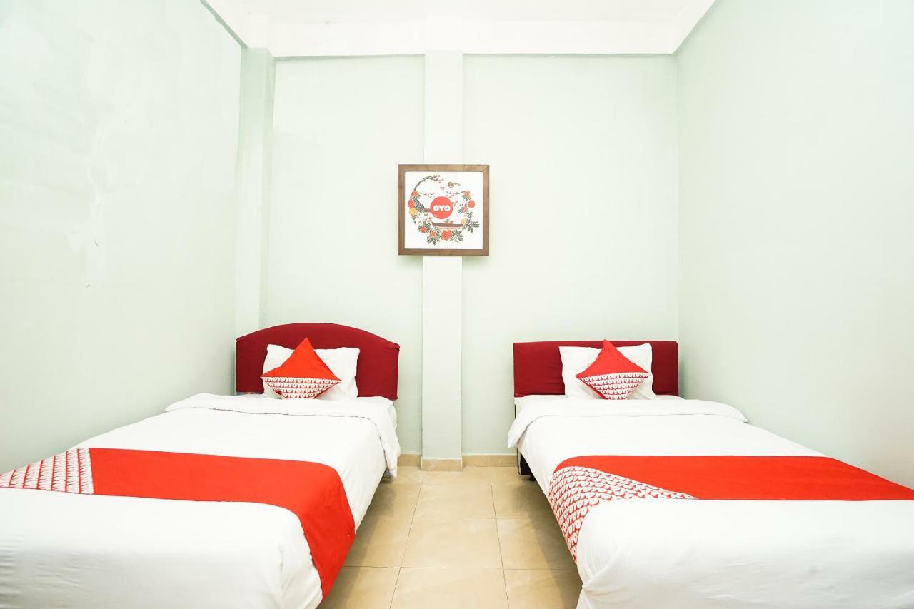 Kartika Syariah Homestay By Stayku Surabaja Zewnętrze zdjęcie