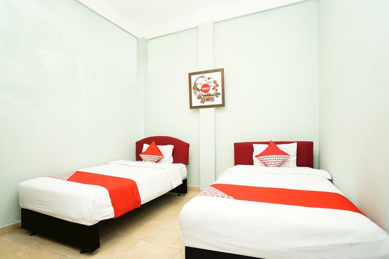 Kartika Syariah Homestay By Stayku Surabaja Zewnętrze zdjęcie